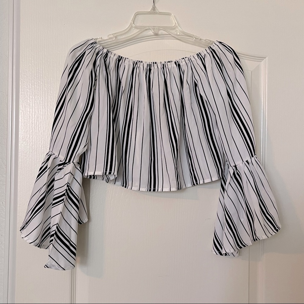 Lost Muse Black & White Striped Blouse, Size 6 (but fit me as a size 4)
